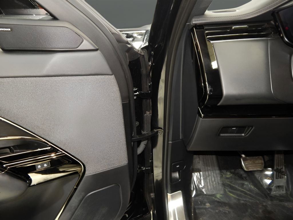 Used 2023 Land Rover Range Rover Sport SE Dynamic image 33