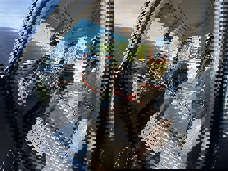 Used 2009 Cadillac Escalade ESV AWD image 15