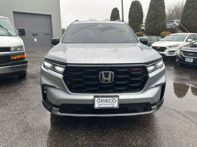 Used 2024 Honda Pilot TrailSport image 2