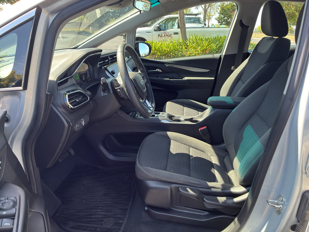 Used 2023 Chevrolet Bolt LT FWD image 17