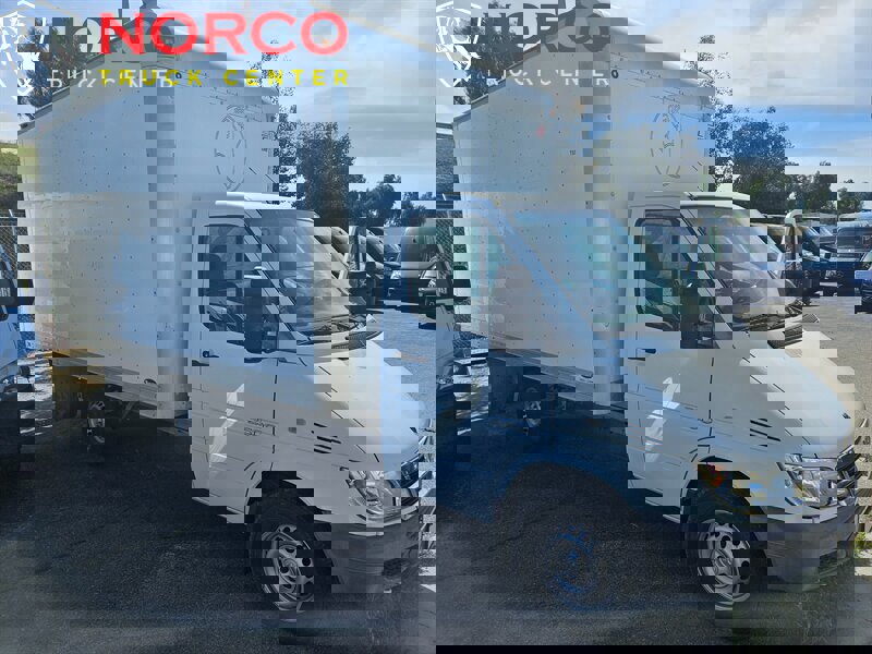 Used 2005 Dodge Sprinter 2500 image 2