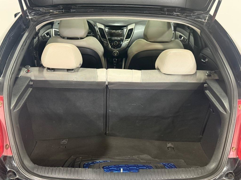 Used 2012 Hyundai Veloster w/ Style Pkg FWD image 19
