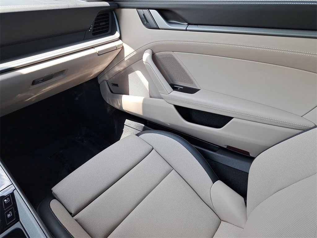 Certified 2025 Porsche 911 Carrera image 21