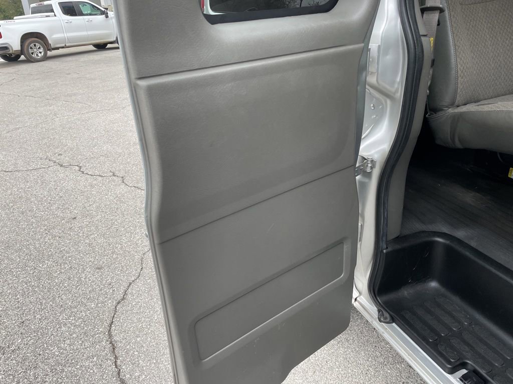 Used 2020 Chevrolet Express 2500 LS w/ Driver Convenience Package image 35