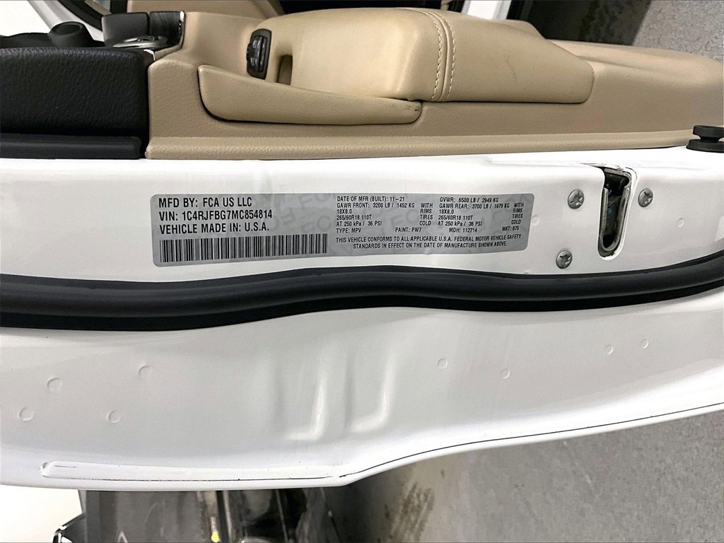 Used 2021 Jeep Grand Cherokee Limited w/ Premium Lighting Group image 34