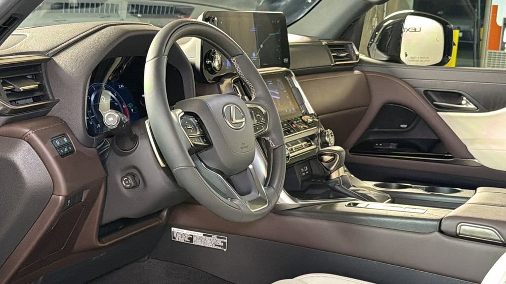 Certified 2024 Lexus LX 600 4WD w/ Appearance Package image 34