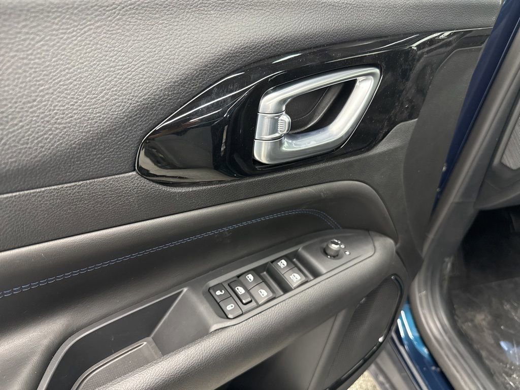 New 2026 Jeep Compass Latitude image 15