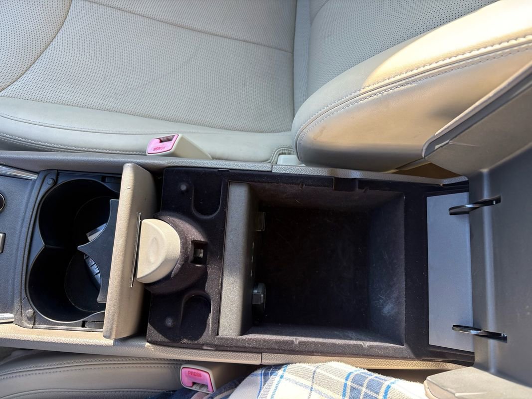 Used 2014 INFINITI Q60 Convertible w/ Premium Package image 28