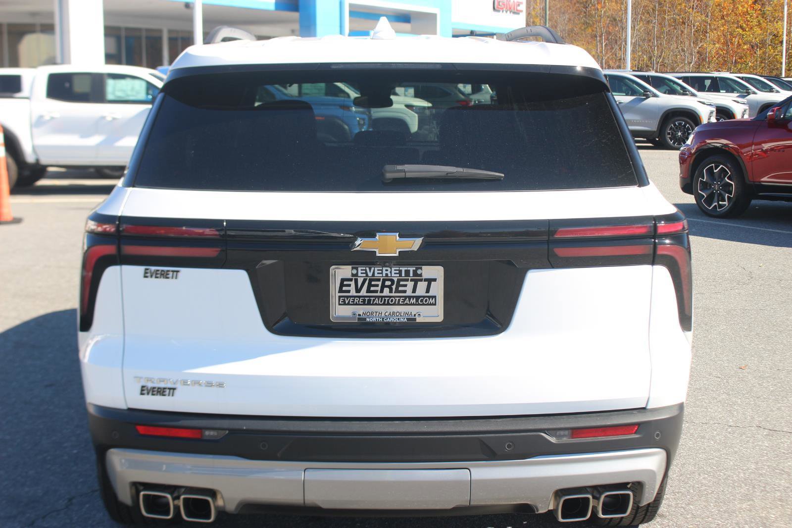 New 2025 Chevrolet Traverse LT w/ Driver Confidence Package image 6