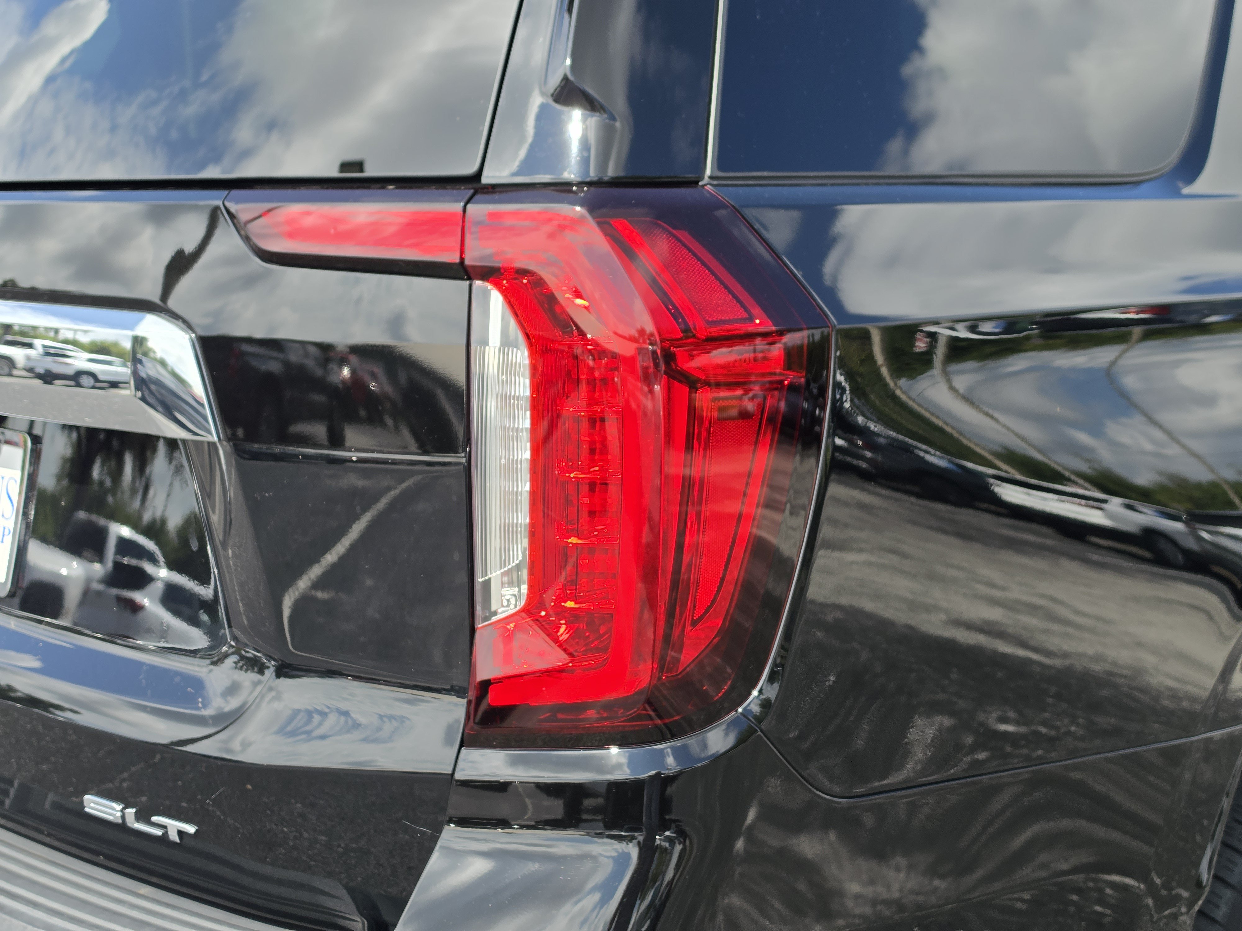 Certified 2023 GMC Yukon SLT RWD image 14