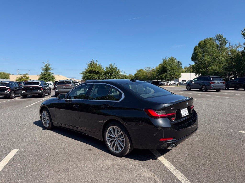 Used 2024 BMW 330i xDrive Sedan AWD/4WD image 4