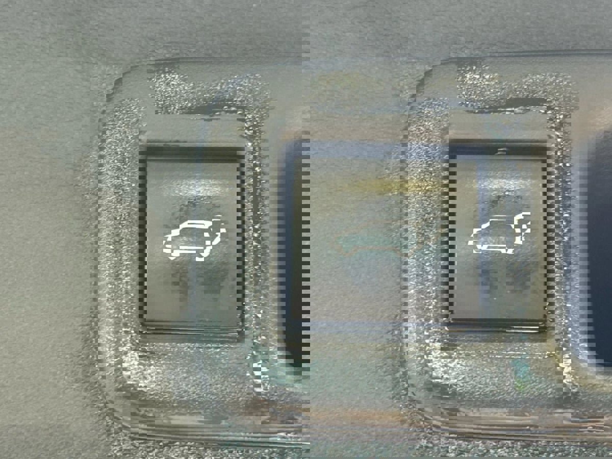 Used 2023 Toyota Highlander XLE image 37