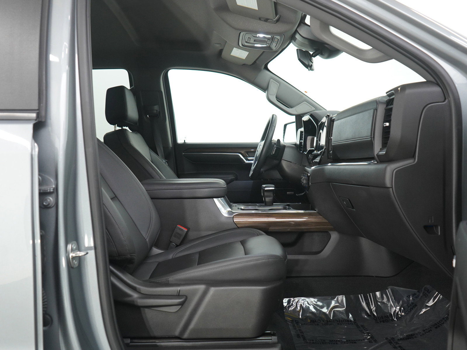 Used 2024 Chevrolet Silverado 1500 LT Trail Boss w/ LT Trail Boss Premium Package image 11