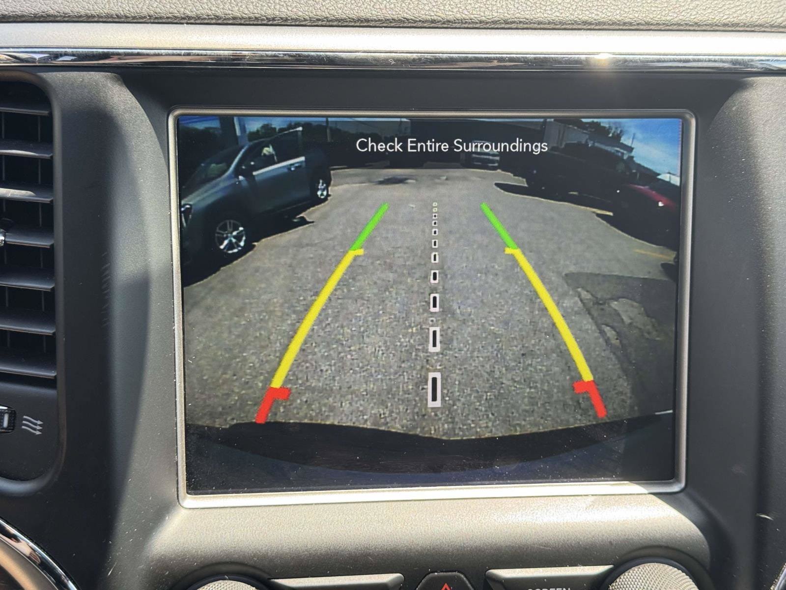 Used 2018 Jeep Grand Cherokee Altitude AWD/4WD image 25