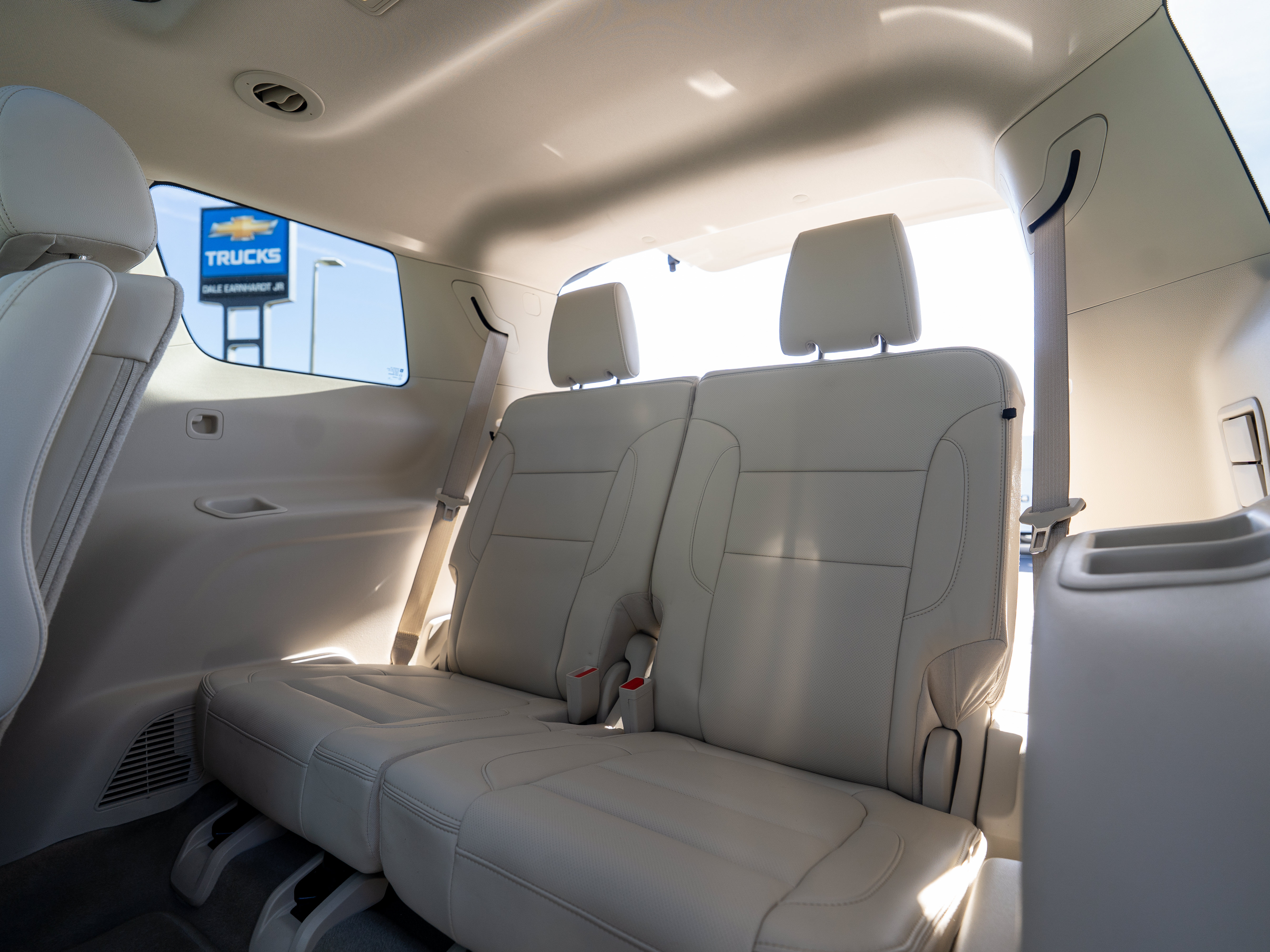 Used 2023 GMC Acadia Denali w/ Denali Ultimate Package FWD image 11