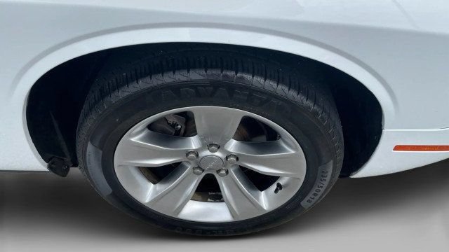Used 2021 Dodge Challenger SXT RWD image 11