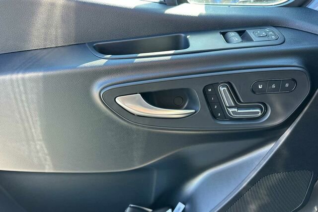Used 2024 Mercedes-Benz Sprinter 3500 image 11
