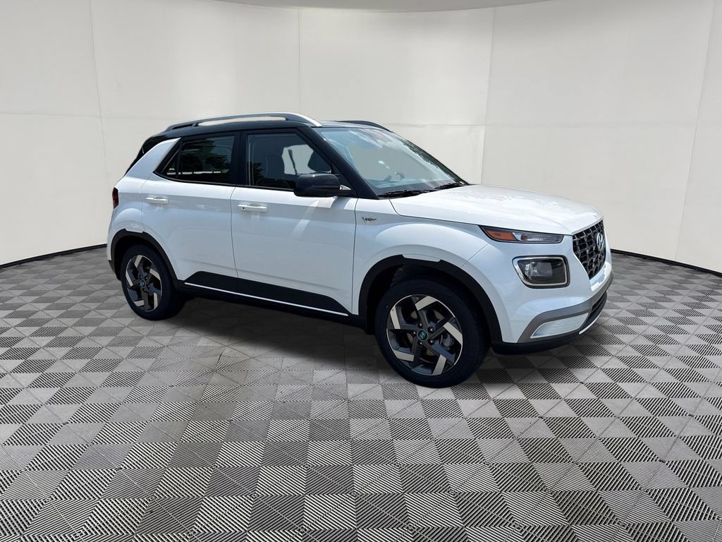 New 2026 Hyundai Venue SEL FWD image 3