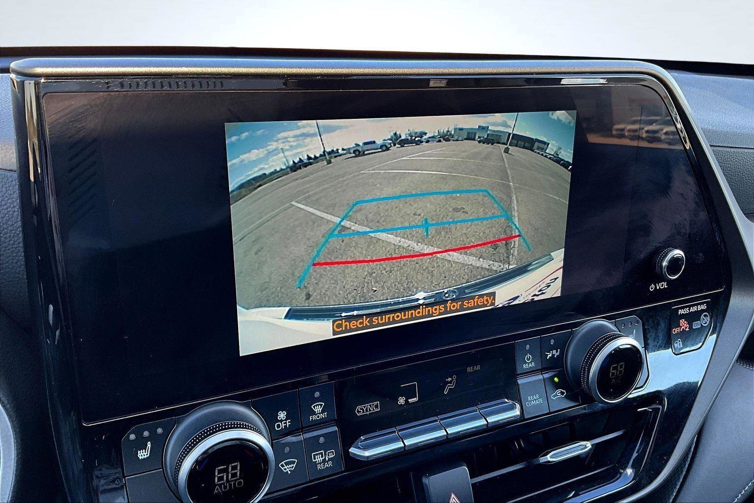 Used 2023 Toyota Highlander XLE image 21