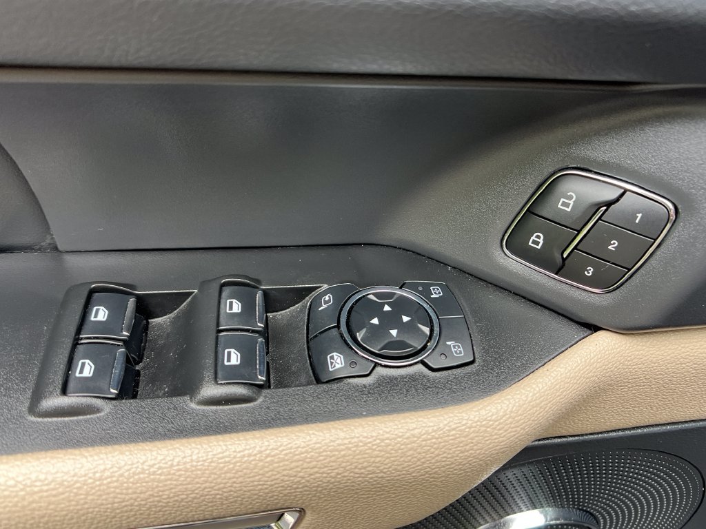 Used 2024 Ford Expedition Limited AWD/4WD image 12