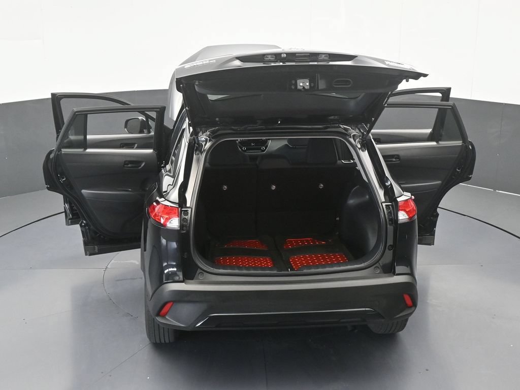 Used 2022 Toyota Corolla Cross LE w/ Moonroof Package FWD image 61