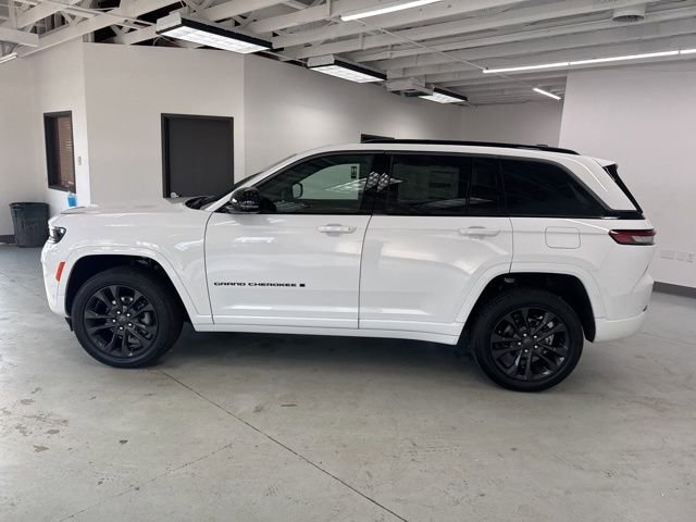 New 2026 Jeep Grand Cherokee Limited Reserve image 4