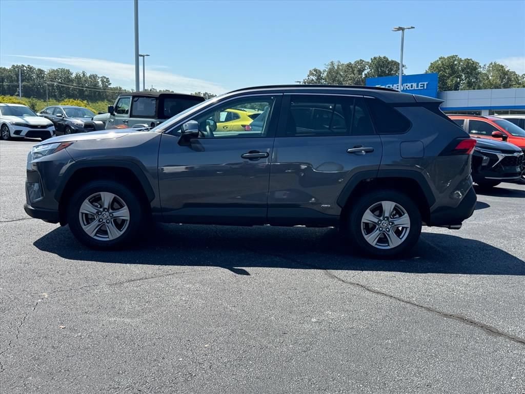Used 2024 Toyota RAV4 XLE w/ Convenience Package AWD/4WD image 6