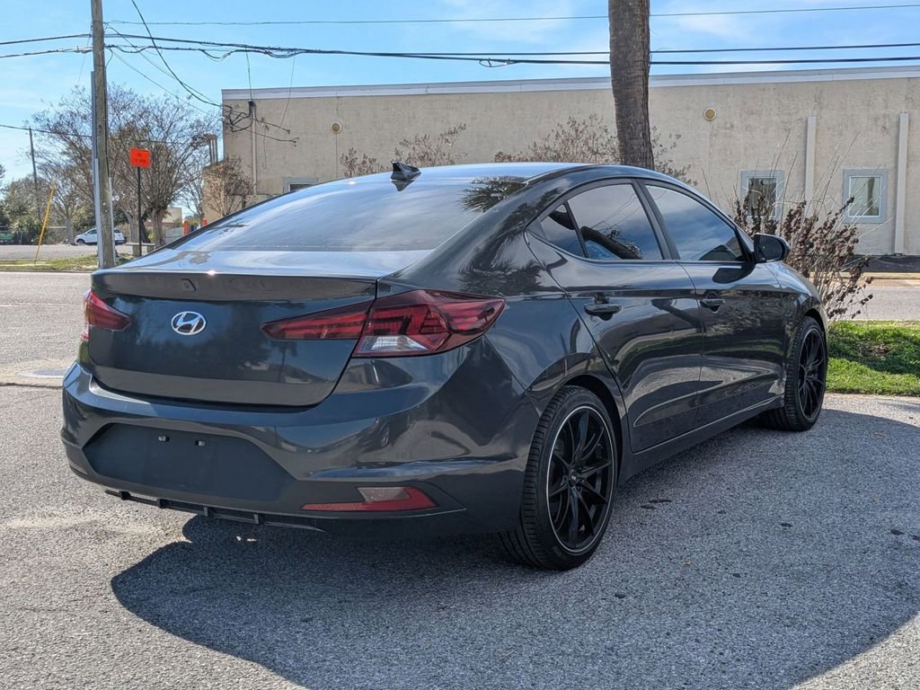 Used 2020 Hyundai Elantra SEL image 5
