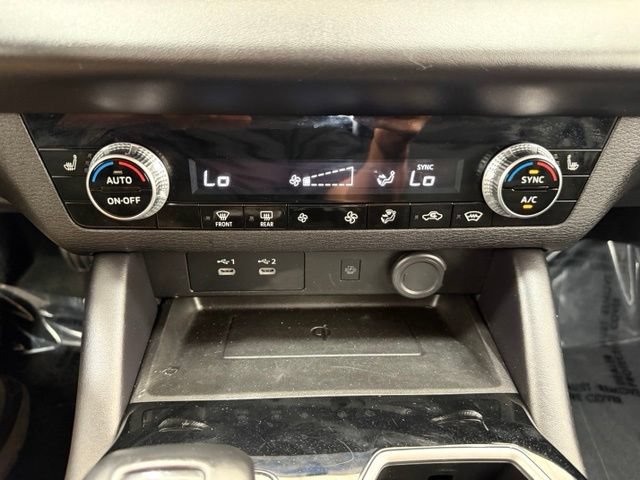 Used 2025 Mitsubishi Outlander SE AWD/4WD image 37