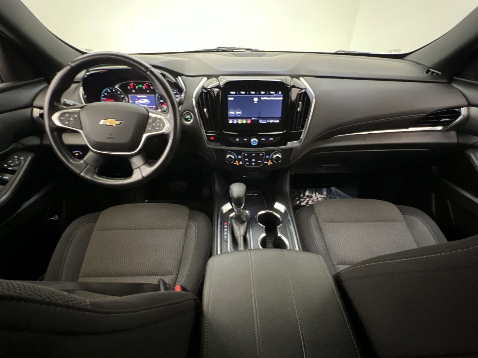 Used 2022 Chevrolet Traverse LT image 21