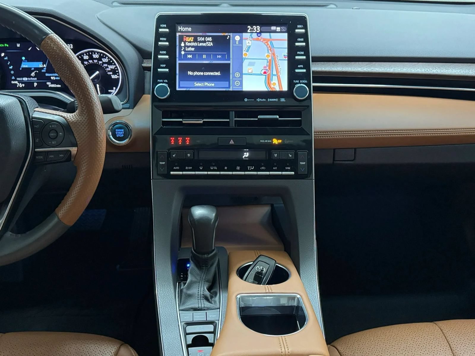 Used 2022 Toyota Avalon Limited w/ Advanced Safety Package FWD image 9