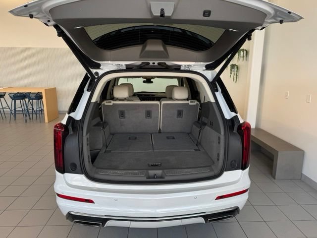 Used 2020 Cadillac XT6 Premium Luxury AWD/4WD image 44
