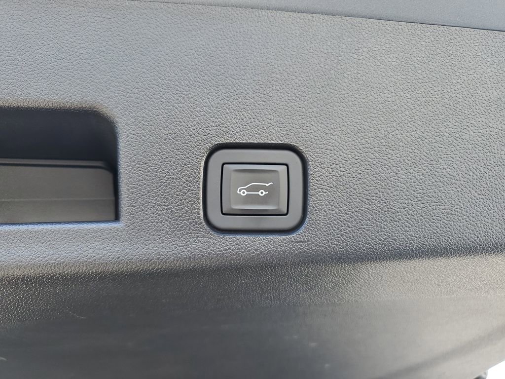 Used 2025 Chevrolet Traverse Z71 AWD/4WD image 10