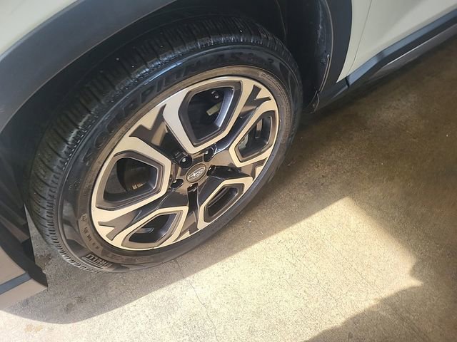 Used 2023 Subaru Ascent Limited image 3