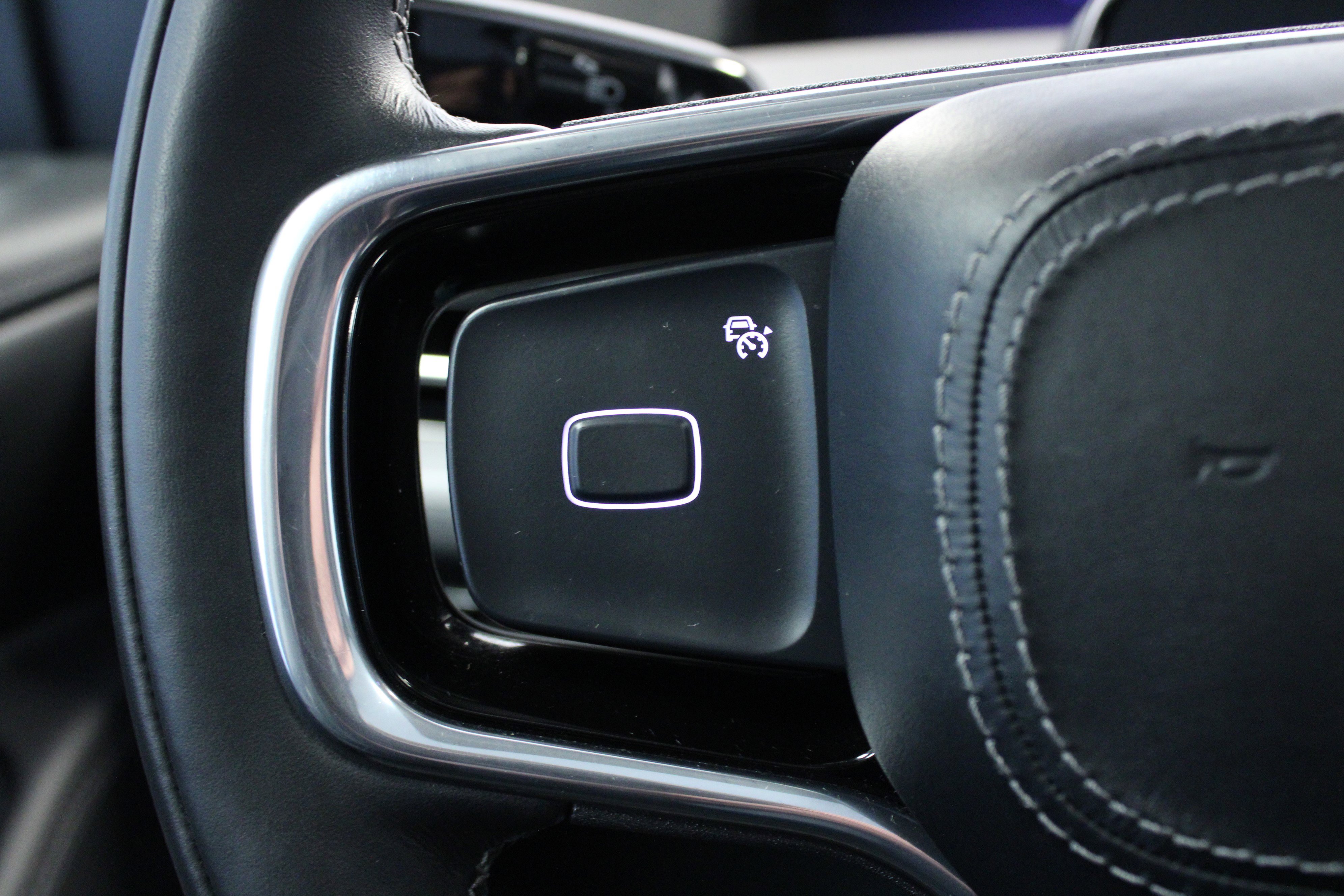 Used 2025 Lincoln Navigator L Reserve image 21