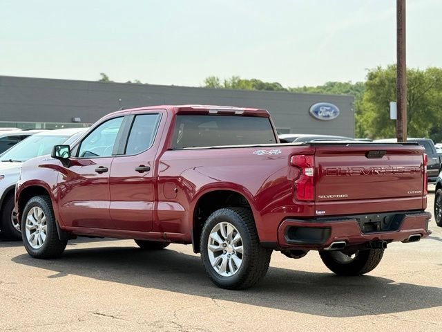 Used 2020 Chevrolet Silverado 1500 Custom w/ Custom Value Package AWD/4WD image 32