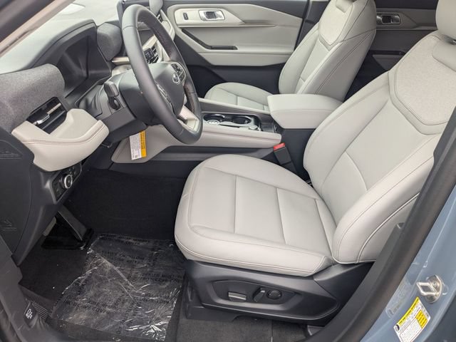 New 2026 Ford Explorer Active w/ Active Comfort Package AWD/4WD image 15