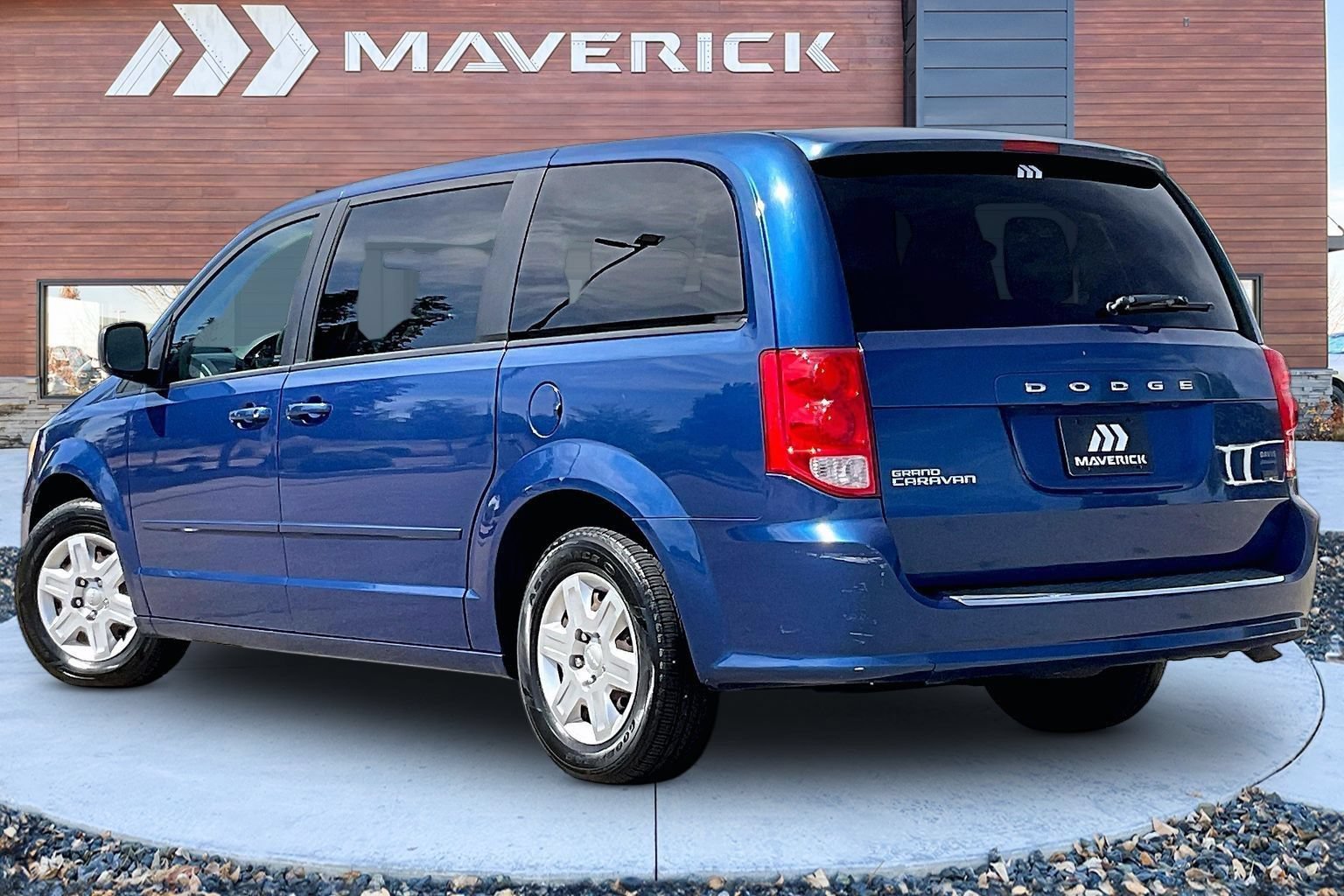 Used 2011 Dodge Grand Caravan Express FWD image 4