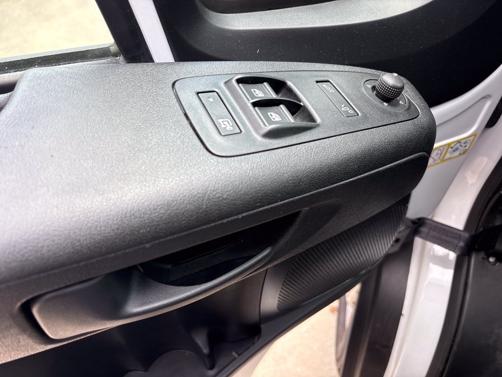 Used 2025 RAM ProMaster 2500 w/ Convenience Group FWD image 16