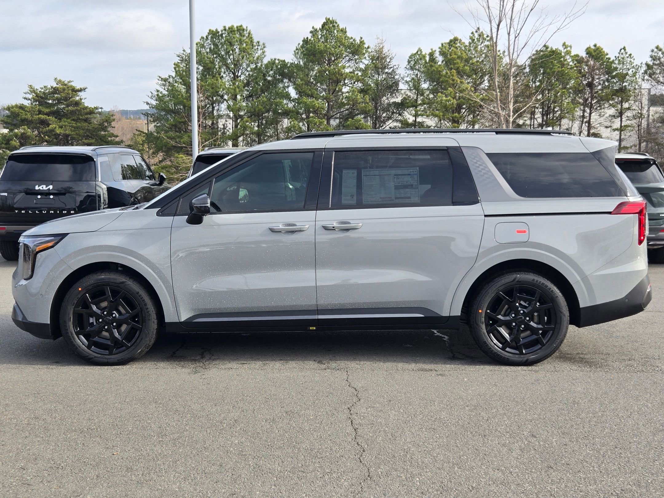 New 2026 Kia Carnival SX FWD image 4
