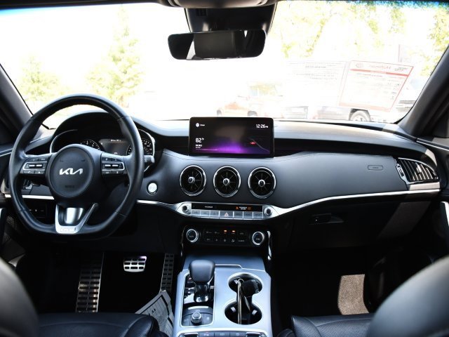 Used 2022 Kia Stinger GT2 image 24