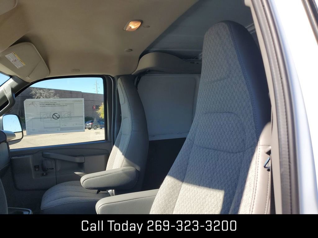 New 2025 GMC Savana 3500 Extended w/ Driver Convenience Package image 18