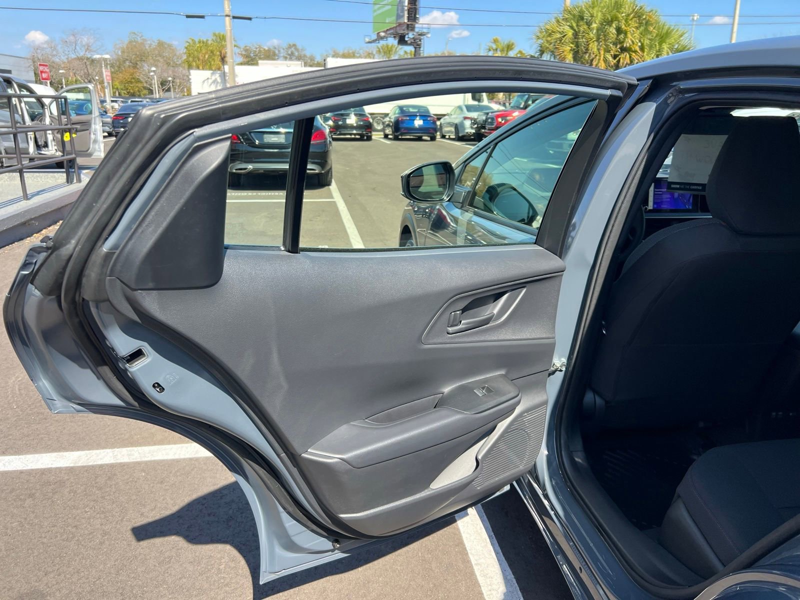 Used 2024 Toyota Prius Prime FWD image 41