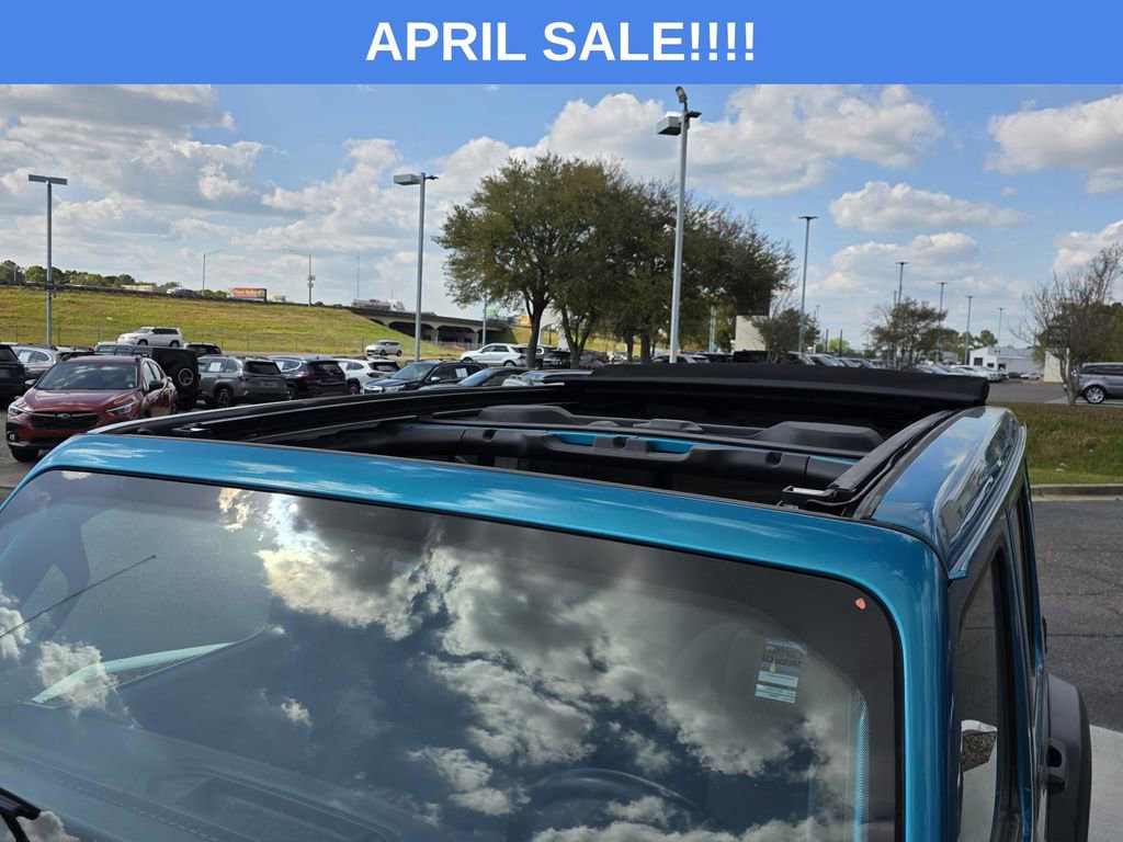 Used 2020 Jeep Wrangler Unlimited Sport S w/ Sun And Sound Package image 17