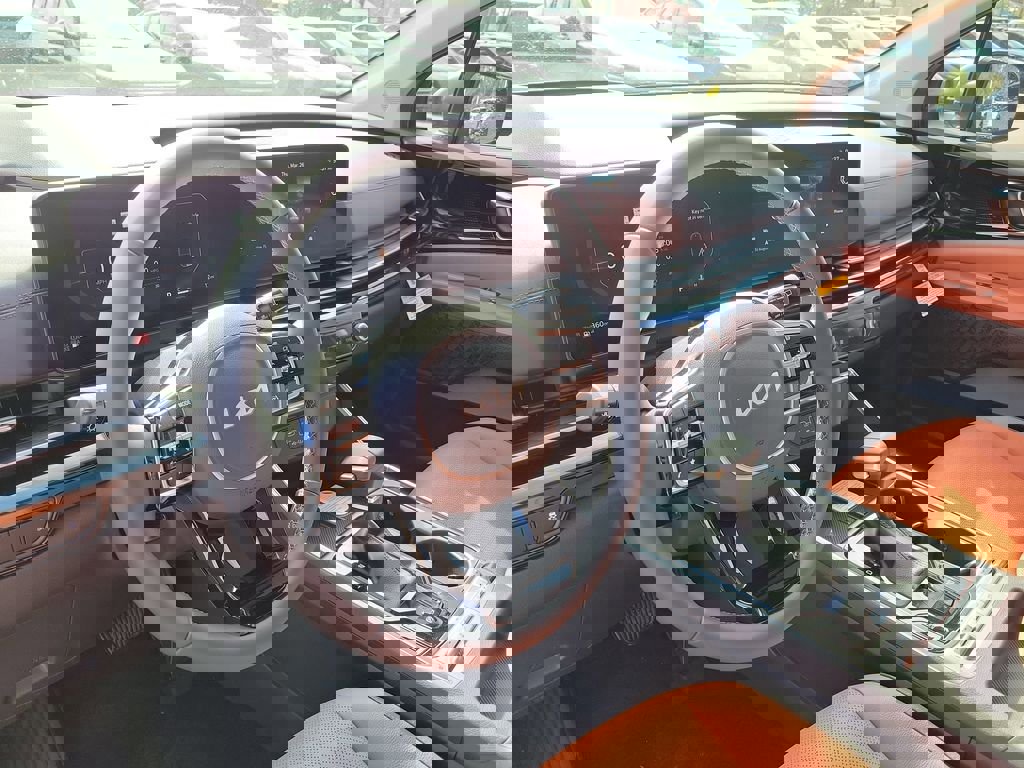 New 2026 Kia Carnival SX Prestige FWD image 24