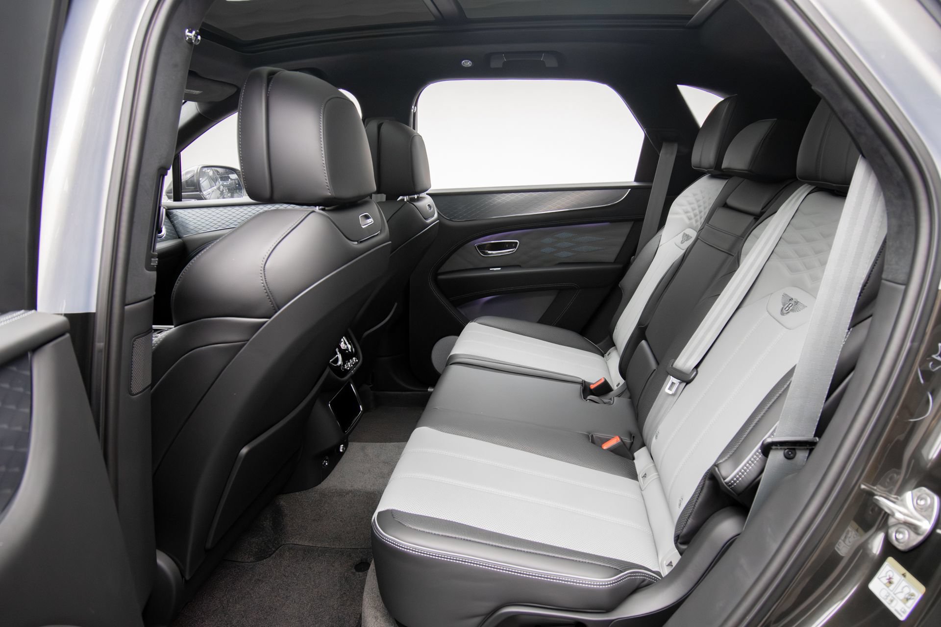 New 2026 Bentley Bentayga AWD/4WD image 21