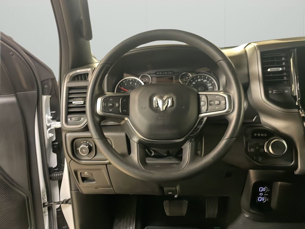 New 2026 RAM 1500 Tradesman AWD/4WD image 17