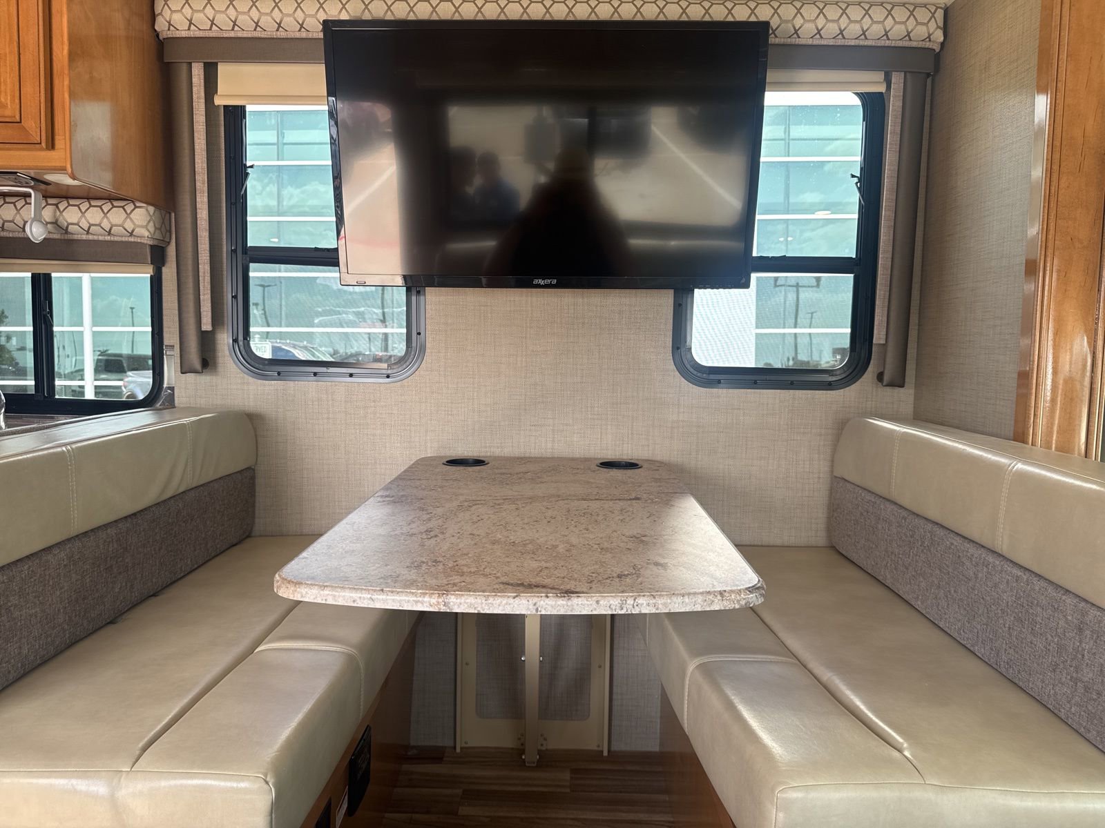 Used 2018 Ford E-450 and Econoline 450 Super Duty w/ Motorhome Prep Package RWD image 23