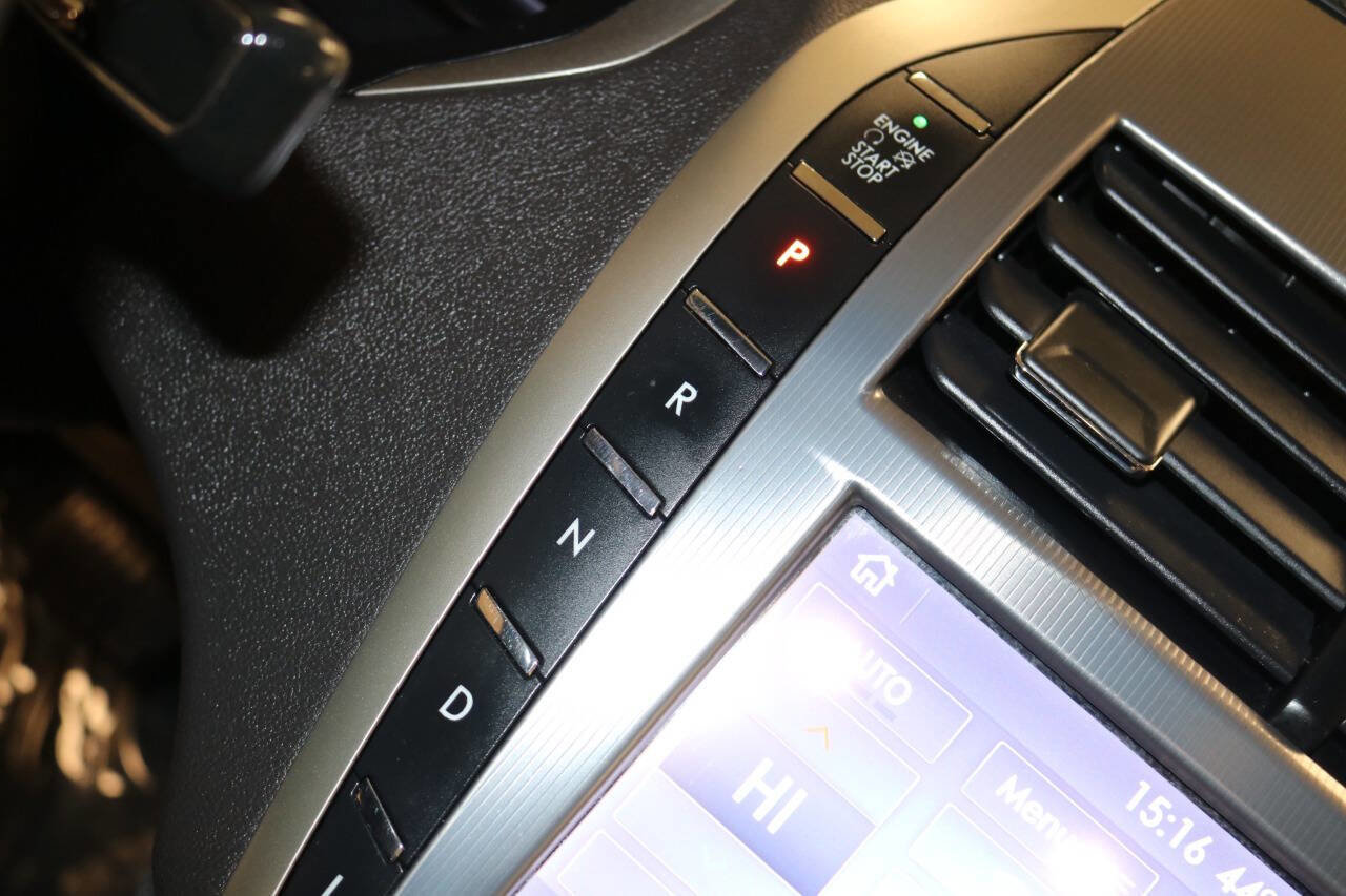 Used 2020 Lincoln MKZ Reserve w/ Elements Package image 41