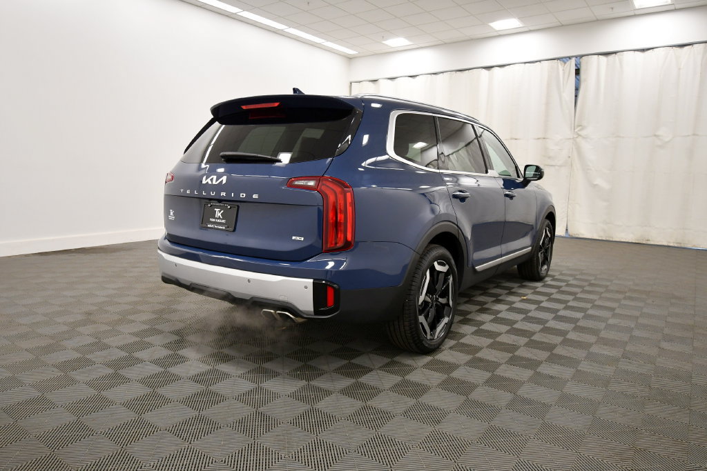 Certified 2024 Kia Telluride S w/ S Sunroof Package AWD/4WD image 8